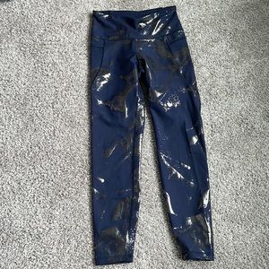 OLD NAVY - blue metallic pattern leggings